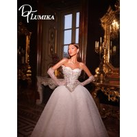Luxury Strapless Crystal Beaded Gown Wedding Dress Elegant Lace Bridal Dress Dazzling Oversized Bridal Gown Vestidos De Novia