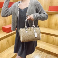 Elegant Women's Leather Fashion Shoulder Tote Bag Classic Designer Crossbody Handbag Luxury Style For Stylish Ladies