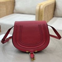 Klasyczna torebka crossbody ze skóry naturalnej w stylu vintage z frędzlami, damska torebka na ramię, klasyczna torebka z przeszyciami w kształcie litery U.