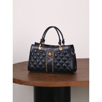 Fashion luxury new rhombic large-capacity ladies handbag 2026 spring and summer niche design heavy hardware design advanced sens