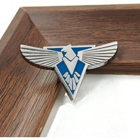 Red Alert 2 Allied Eagle Logo Enamel Pin Command Conquer Game Brooch Silver Wing Triangle Badge Fans Collectible Jewelry Gift