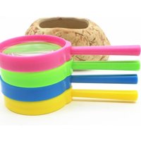 A Handheld Plastic Magnifying Glass, Handheld Reading Puzzle Science and Education Magnifying Lens Christmas Gift