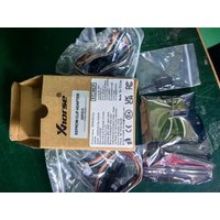 Xhorse VVDI Key Tool Max Pro z funkcją MINI OBD, umożliwiającą odczyt napięcia akumulatora i pomiar prądu upływu, a także obsługę systemu TPMS.