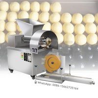 Automatyczna, ciągła, hydrauliczna maszyna do cięcia i zaokrąglania ciasta oraz dzielarka do ciasta do produkcji chleba dla piekarni.