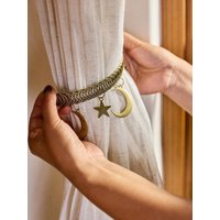 1pc Vintage Star & Moon Metal Curtain Clip, Suitable For Living Room, Bedroom, Study Home Decoration Gifts Birthday Graduation,