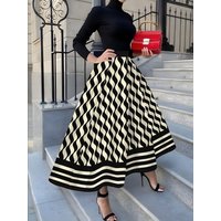 Printed Design Four-Season Style Black & White Wavy Stripe Pattern Women's Half-length skirt