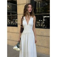 Hugcitar Elegant V Neck Sleeveless White Ruched Draped Sexy Maxi Prom Dress Summer Women Clothes Evening Party Birthday Party