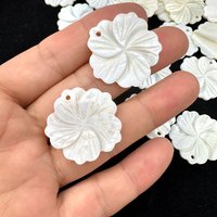 5Pcs Shell Flower Pendant Natural The Mother Of Pearl Shell Small Pendant For Jewelry Making DIY Necklace Earrings Accessory
