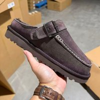 2027 : chaussures à bout plat rétro, très tendance, avec couvre-orteils, en cuir, à semelle plate, idéales pour un usage quotidien et polyvalentes.