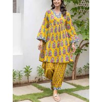 Plus Size Women's Two-Piece Set - Ethnic-inspired print V-neck kurta with bell sleeves, featuring an elastic waistband and flar
