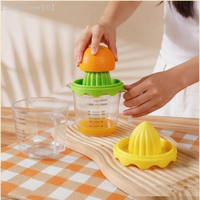 【SSummer10】1Pcs Fruits Lemons/Citrus Small Portable Juicer Manual Juicer Fruit Hand Squeeze Juicer For Home Kitchen Trips【SS】