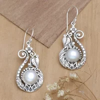 Vintage Silver Color Carving Flower Vine Dangle Earrings For Women Imitation Pearl Pendant Earrings Party Jewelry Gift