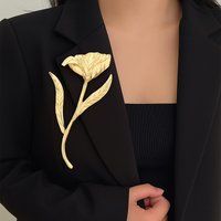 Large Leaf Flower Broochs Vintage Unique Design Metal Pin For Women Girls Fashion Corsage Pins Show Jewelry Party Accessory