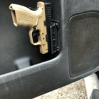 1pc Car Pistol Holder - Magnetic Quick Draw Design One Hand Operation,Suitable for Hunting, Fishing and Outdoor Use(Black)