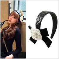 2026 Elegant Camellia Diamond Grid Leather Wide Edge Headband Fashionable Dressing Accessories Vintage Pressed Hair Headpiece