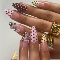 24pcs Sweet Cute Dotted Fake Nails with 3D Flower Design Press on Nails INS Fashion Almond/Ballet Shaped False Nail Patches