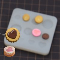 Miniatue Heart Shape Sandwich Cookies Silicone Mold Pottery Ceramic Clay Doll House Dessert DIY molds