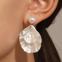 Mermaidcore White Shell Drop Earrings for Women Elegant White Floral Petal Dangle Layered Dangle Tropical Beach Vacation Jewelry