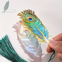 1Pc Elegant Chinese Style Metal Translucent Peacock Feather Bookmark with Tassel Vibrant Colors Birthday Christmas Gift Souvenir