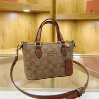 New 2026 Fashion Versatile Women's Bag with Large Capacity and High Quality, Retro Vintage Flower Handheld Tote Bag