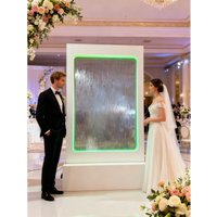 custom.Luxurious and Elegant Wedding Arch Decoration with Customizable Welcome Sign, Featuring a Waterfall Glass Fountain