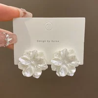 Big White Camellia Flower Stud Earring Female Simple Exaggerated Resin Ear Jewelry Wedding Best Friend Gift