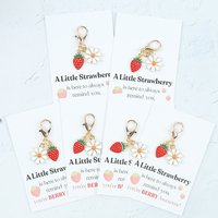 3pcs/6 pcs charming small strawberry and daisy keychain. Suitable for use as keychains, decorative items for bags,