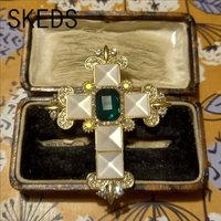 SKEDS Cross Brooch Dark Green Gorgeous Medieval Sparkly Vintage Style Pins White Beautiful Gift for Women Girlfriend
