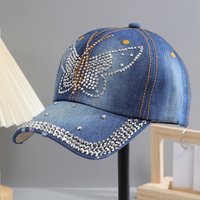 Une casquette de baseball en denim de coton avec strass scintillants pour femmes