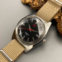 36mm Men's Mechanical Watch 8120 - Manual Mechanical Red Star Sparkling Watch with Chinese Characteristics.