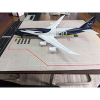New 47cm Lufthansa Airways B747 Resin Plane Model 100years Anniversary Diecast Airplanes With LED Light Wheels For Collection
