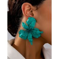 A Pair of Women's Summer Resort-Style Lake Green Flower Stud Earrings, Matte Large Petal Exaggerated Earrings, Versatile and Eye-Catching Seaside Ear Accessories, Suitable for Parties