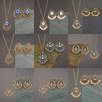 Indian Women's Retro Necklace Earrings Set Luxury Flower Bell Beaded Pendant Necklace Earrings Set 2023 Jewelry Gift