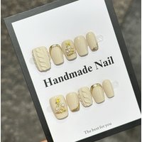 10Pcs Short Square Nails Artificial Gentle Apricot Color Ballet Golden Hand-drawn Christmas Tree False Nails for Christmas Party