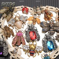 SKEDS Classic Insect Series Pins Brooches for Woman Men Vintage Beetle Bee Corsage Fly Pin Grande Broche Exquisite Gift