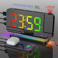 UKW-Radio 180 ° Projektionswecker RGB mit RGB-Nachtlicht, 6 Helligkeitsstufen, Dual-USB-Ausgangsanschluss, 12 Stunden/24 Stunden, digitale LED-Uhr