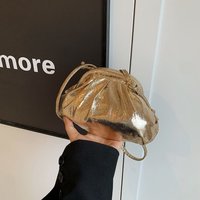 Simple Leather Women Dinner Bag Solid Color Crossbody Bag Pleated Shell Bag Shoulder Bag Clutch Bag Cloud Bag Girl