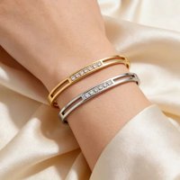 Fashion Zircon-Inlaid Hollow Stainless Steel Bracelet Lightweight Luxury High-End Accessory for Women Jewelry