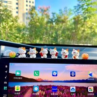 Car Japanese Lucky Cat Ornaments Car Dashboard Center Console Cute Resin Shake Head Cat Auto Interior Car Decoration Accessories