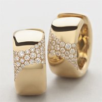 Fashion Classic Design Inlaid Synthetic Zirconia Wide Hoop Earrings for Women Simple Personalized Golden Party Festival Jewelry
