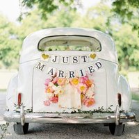 JUST Married Banner Car Decorations, Gold Glitter Just Married Sign Garland for Bridal Decorations, Photo Props Decorations