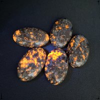 55MM Natural Yooperlite Crystal Flame Stone Powerful Chakra Energy Reiki Healing Magical Change Mineral Home Garden Decoration