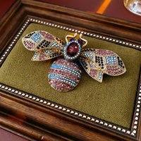 Large Size Exaggerated Bee Brooch Rhinestone Moth Brooches Insect Badge Unisex Accessory Banquet Wedding Party Jewelry Corsage