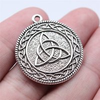 WYSIWYG 5pcs 28x32mm Double-Sided Triquetra Knot Round Charms Pendant For DIY Jewelry Making