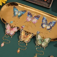 1Pc retro oil painting bookmark, special-shaped butterfly bookmark clip, a good gift for reading lovers