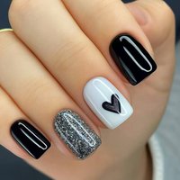 Short Square Glossy Press On Nails 24Pcs Sweet Black Heart Glitter Ins Style For Women