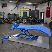 1500 LBS Scissor Hydraulic Portable Lift Table Motorcycle Workshop Use Motorcycle Lifter 195x122cm Platform 830mm Max Height