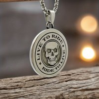 Motorcycle Skull Pendant 316L Stainless Steel Jewelry Punk Style Fast Ride Biker Men Classic Rider Pendant