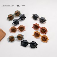 Children's glasses are fashionable with multiple baby sunglasses, while children's sunglasses have summer frame