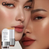 Concealer stick can cover defects, and it is delicate and comfortable, with a portable design to create a natural look